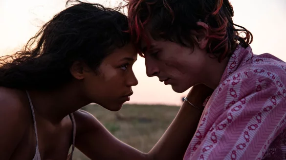 Taylor Russell (l) als Maren und Timothee Chalamet als Lee in &laquo;Bones and all&raquo;. - &copy; Yannis Drakoulidis/Metro Goldwyn Mayer Pictures/dpa