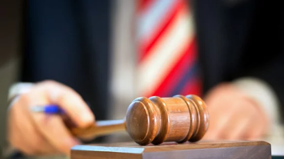 Etliche St&uuml;cke aus dem Nachlass von Country-S&auml;nger Kenny Rodgers wurden versteigert. - &copy; Daniel Naupold/dpa