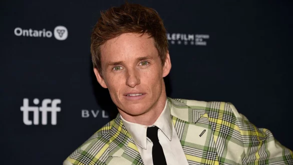 Eddie Redmayne, Schauspieler aus Gro&szlig;britannien, besucht die Premiere von &laquo;The Good Nurse&raquo; w&auml;hrend des Toronto International Film Festivals (TIFF). - &copy; Evan Agostini/Invision/AP/dpa