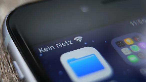 Keine Sorge: So dicke kommt es in Stadt und Land nur noch selten. In Fernz&uuml;gen ist die Wahrscheinlichkeit, einmal kein Netz zu haben aber noch recht hoch. - &copy; Andrea Warnecke/dpa-tmn