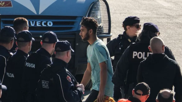 In Albanien durchlaufen die Migranten in speziellen Lagern ein Asylverfahren nach italienischem Recht. - &copy; Vlasov Sulaj/AP