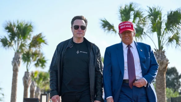 Elon Musk - der laut «Forbes» reichste Mann der Welt - hat das Ohr des bald wieder mächtigsten Mannes der Welt: Donald Trump. - © Brandon Bell/Pool Getty Images North America/AP/dpa
