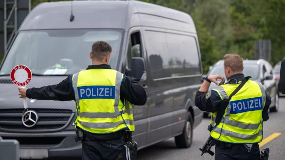 Mehr Grenzkontrollen seit Mitte September (Archivbild) - © Harald Tittel/dpa