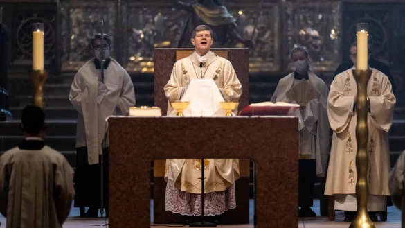 Etliche Besucher haben in Freiburg den Gottesdienst von Erzbischof Burger an Heiligabend gest&ouml;rt. (Symbolfoto). - &copy; Philipp von Ditfurth/dpa