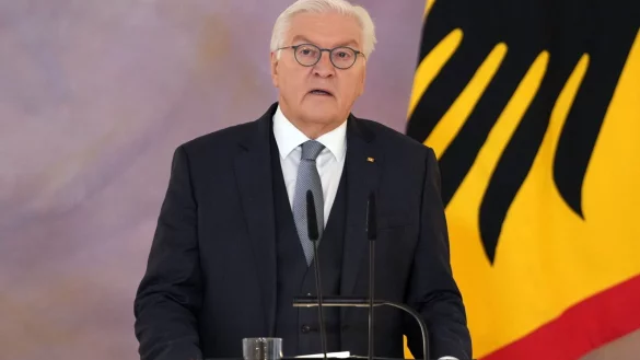 Bundespräsident Steinmeier hat die Auflösung des Bundestags bekannt gegeben. - © Sören Stache/dpa