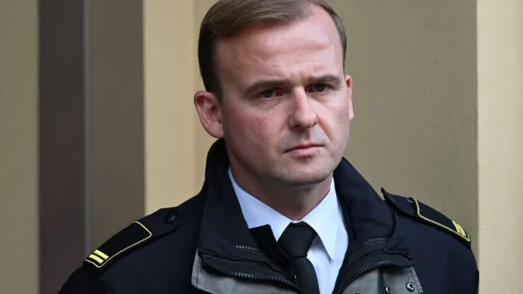 Der Berliner Feuerwehrsprecher Vinzenz Kasch hätte nichts gegen ein generelles Böllerverbot. (Archivbild) - © Soeren Stache/dpa