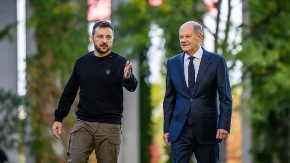 Der ukrainische Pr&auml;sident Wolodymyr Selenskyj ist &uuml;berhaupt nicht erfreut &uuml;ber das Telefonat von Bundeskanzler Olaf Scholz (SPD) mit Russlands Pr&auml;sident Wladimir Putin. (Archivbild) - &copy; Michael Kappeler/dpa