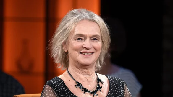 Kann sich freuen, den Jahresbestseller 2024 geschrieben zu haben: Elke Heidenreich. (Archivfoto) - © Sina Schuldt/dpa