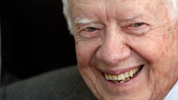 Carter war am Sonntag im Alter von 100 Jahren im Kreise seiner Familie im US-Bundesstaat Georgia gestorben. (Archivbild) - © Amr Nabil/AP/dpa