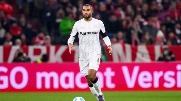 Begehrter Innenverteidiger: Jonathan Tah von Bayer Leverkusen. - © Tom Weller/dpa