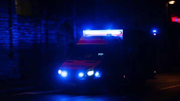 Der Fußgänger starb kurz nach dem Unfall im Krankenhaus. (Symbolbild) - © Nicolas Armer/dpa