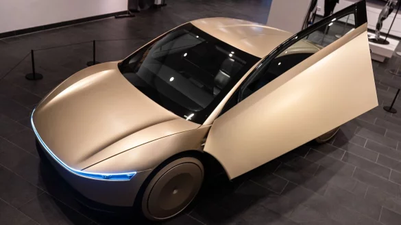 In Berlin kann man einen Prototyp des Tesla &laquo;Cybercab&raquo; sehen. - &copy; Hannes P. Albert/dpa