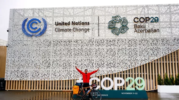 Perowanowitsch ist rechtzeitig zur Klimakonferenz in Baku angekommen. - &copy; Handout/Perowanowitsch /dpa