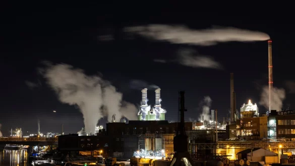 Chance und Risiko: Klimafreundlicher Umbau der Wirtschaft - &copy; Hannes P. Albert/dpa