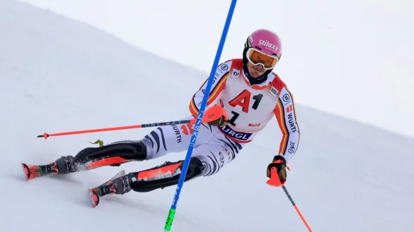 Der deutsche Hoffnungstr&auml;ger Linus Stra&szlig;er kassierte in Gurgl einen R&uuml;ckschlag. - &copy; Giovanni Maria Pizzato/AP