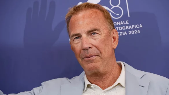 Schauspieler und Musiker Kevin Costner ver&ouml;ffentlicht mit seiner Band einen Song als Spenden-Aktion. (Archivbild) - &copy; Joel C Ryan/Invision/AP/dpa