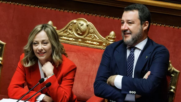 Italiens Ministerpr&auml;sidentin Giorgia Meloni und Vize Matteo Salvini brachten das neue Gesetz mit ihrer Rechtskoalition auf den Weg. (Foto: Archiv) - &copy; Roberto Monaldo/LaPresse via ZUMA Press/dpa