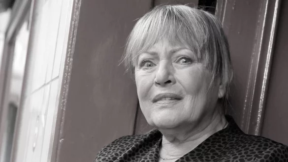 Karin Baal 2009 in Hamburg am Set des Fernsehfilms &laquo;Vergiss nie, dass ich Dich liebe&raquo;. (Archivfoto) - &copy; Bodo Marks/dpa