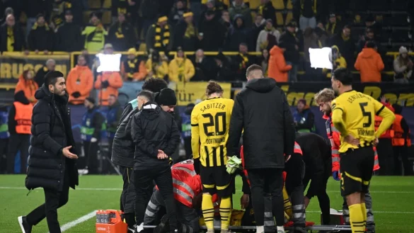 Nico Schlotterbeck könnte eine ernste Verletzung haben. - © Bernd Thissen/dpa