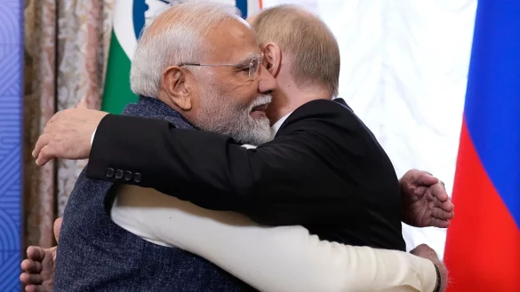 Indiens Premier Modi hat Putin Vermittlungen im Ukraine-Krieg angeboten. - &copy; Alexander Zemlianichenko/Pool AP/dpa