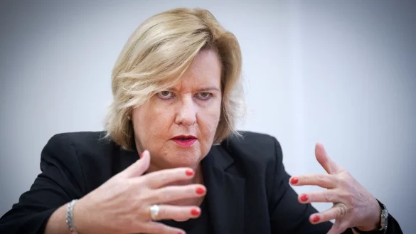 Vermisst Personal in der Truppe: Wehrbeauftragte Eva Högl - © Bernd von Jutrczenka/dpa