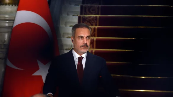 Der türkische Außenminister Hakan Fidan wird an dem Krisengipfel in Jordanien teilnehmen. (Archivbild) - © Tarek Wajeh/AP/dpa