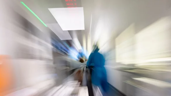 In Krankenhäusern arbeiten über die Feiertage viele Menschen. (Symbolbild) - © Frank Molter/dpa