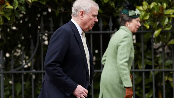 Prinz Andrew gilt wegen seiner Verwicklung in einen Missbrauchsskandal als schwarzes Schaf der Royal Family. (Archivbild). - © Hollie Adams/PA Wire/dpa