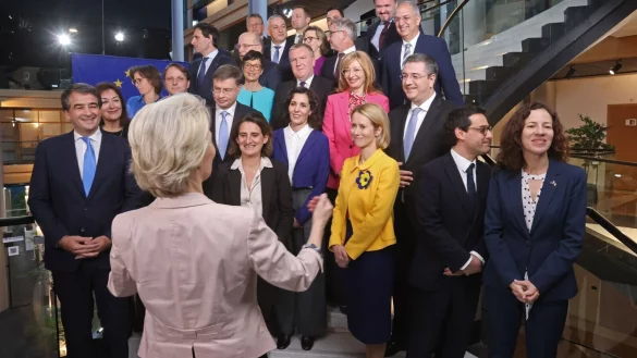 Die letzte H&uuml;rde ist genommen: Am 1. Dezember kann die neue EU-Kommission ihre Arbeit aufnehmen. - &copy; Philipp von Ditfurth/dpa