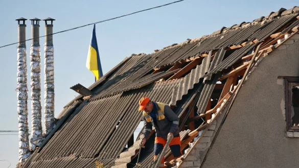 Immer wieder werden private Wohnh&auml;user durch Drohnenangriffe besch&auml;digt (Archivbild). - &copy; ---/Ukrinform/dpa