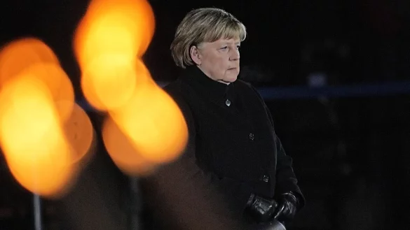 Die Bundeswehr verabschiedet Angela Merkel nach 16 Jahren als Kanzlerin. - &copy; Michael Kappeler/dpa