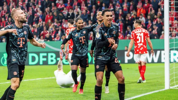 Souver&auml;n wandert Bayern M&uuml;nchen ins Pokal-Achtelfinale. - &copy; Torsten Silz/dpa