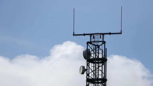 Der bisherige Ausbau verlief schleppend: Nur vier Masten stehen bisher. (Symbolbild) - © Jan Woitas/zb/dpa