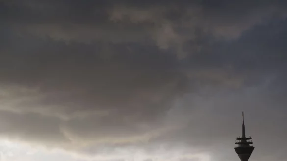 Stürmische Silvesternacht in NRW erwartet. (Symbolbild) - © Marc Herwig/dpa