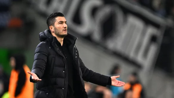 BVB-Coach Sahin muss weiter auf einen Auswärtssieg in der Liga warten - © Federico Gambarini/dpa