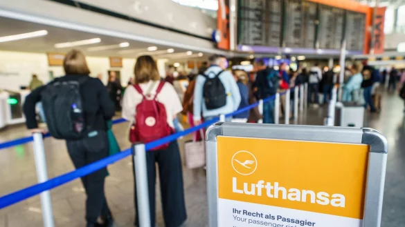 Wegen einer St&ouml;rung bei der Deutschen Flugsicherung kam es zu gro&szlig;en Verz&ouml;gerungen und Ausf&auml;llen wie hier am Flughafen Frankfurt (Foto aktuell). - &copy; Andreas Arnold/dpa