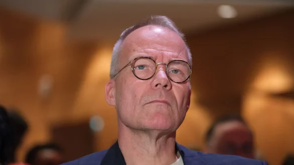 Habecks Entwurf des Heizungsgesetzes sei v&ouml;llig chaotisch strukturiert gewesen, sagt SPD-Generalsekret&auml;r Miersch. - &copy; Sebastian Willnow/dpa