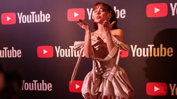 Ayliva vor Beginn des Youtube Music Award Dinner in Berlin. - &copy; Carsten Koall/dpa