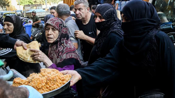 Viele der Vertriebenen im Libanon sind auf humanit&auml;re Hilfe angewiesen. - &copy; Marwan Naamani/dpa