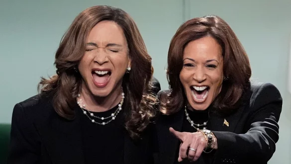 Im Wahlkampfendspurt scheut Harris keinen Spott - und wagt sich zu &laquo;Saturday Night Live&raquo;. - &copy; Jacquelyn Martin/AP/dpa