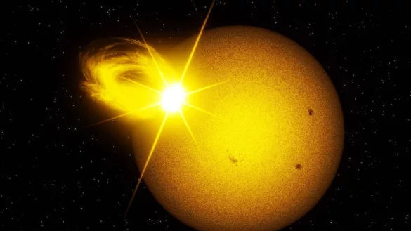So in etwa könnte ein sogenannter Superflare aussehen. (Illustration) - © Alexey Chizhik/MPS/dpa