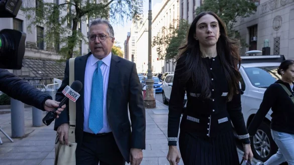 Sean Combs\\\' Anw&auml;lte: Marc Agnifilo (links) und Teny Geragos (rechts). - &copy; Yuki Iwamura/AP/dpa