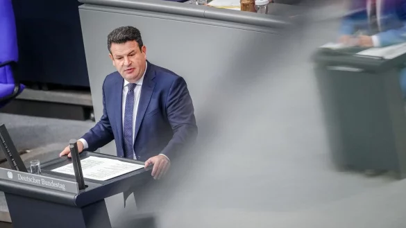 Hubertus Heil verschärft das Bürgergeld. (Archivfoto) - © Kay Nietfeld/dpa