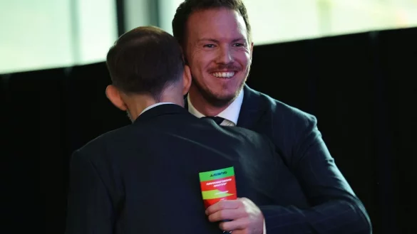 Bundestrainer Julian Nagelsmann konnte die Auslosung der WM-Qualifikation entspannt verfolgen. - © Christian Charisius/dpa