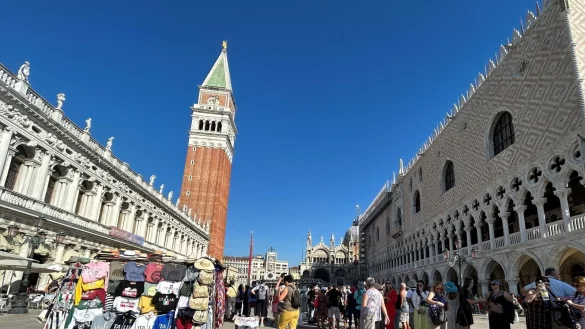 In Venedig sollen Tagesbesucher k&uuml;nftig bis zu zehn Euro bezahlen. (Archivbild) - &copy; Christoph Sator/dpa