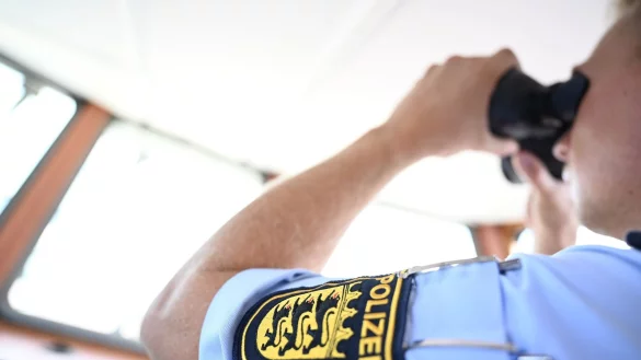 Auf dem Bodensee werden zwei Segler vermisst. (Symbolbild) - &copy; Felix K&auml;stle/dpa