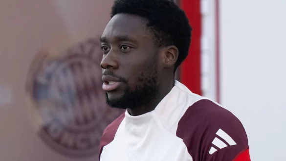 Alphonso Davies stand am Samstag bei Borussia Dortmund in der Startelf der Bayern. - &copy; Sven Hoppe/dpa