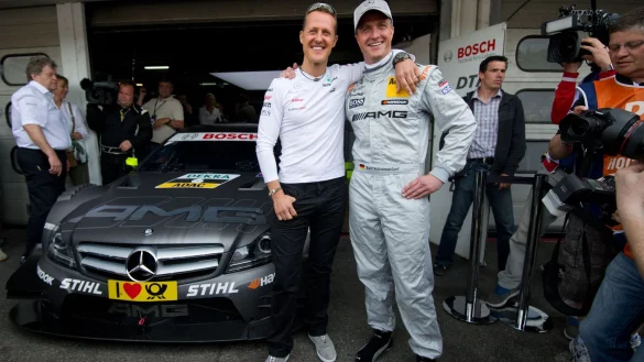 Ralf Schumacher (r) ist sauer, dass sein Bruder Michael nicht Ehrenb&uuml;rger in seiner Heimatstadt Kerpen werden soll. (Archivbild) - &copy; picture alliance / dpa