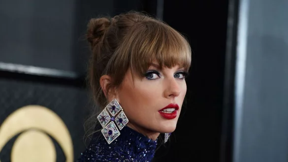 Mit «The Tortured Poets Department» führt Taylor Swift bei den Alben die offiziellen deutschen Jahrescharts an. (Archivbild) - © Jordan Strauss/AP/dpa