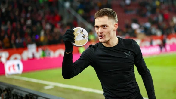 Ist extrem begehrt: Nationalspieler Florian Wirtz. - © Daniel Löb/dpa